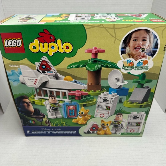 LEGO DUPLO Disney and Pixar Buzz Lightyear’s - Picture 3 of 5